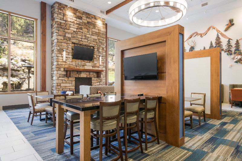 فندق Holiday Inn Express & Suites Custer Mt Rushmore