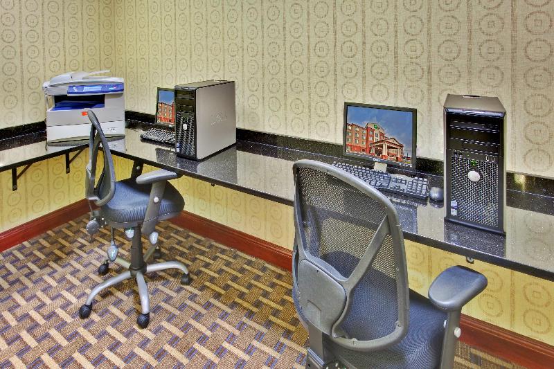 Отель Holiday Inn Express & Suites Dewitt Syracuse, An Ihg