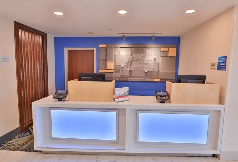 Holiday Inn Express Hotel & Suites Dickson, An Ihg