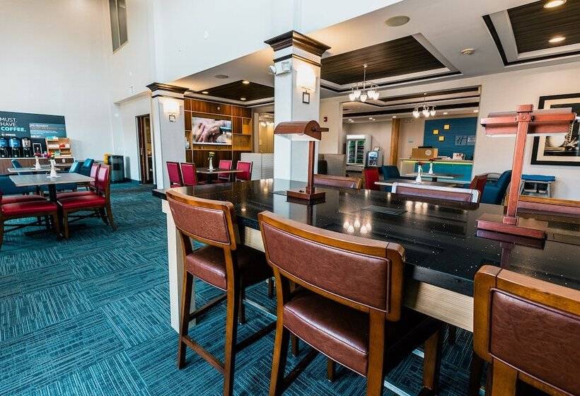 Holiday Inn Express Hotel & Suites Hamburg, An Ihg