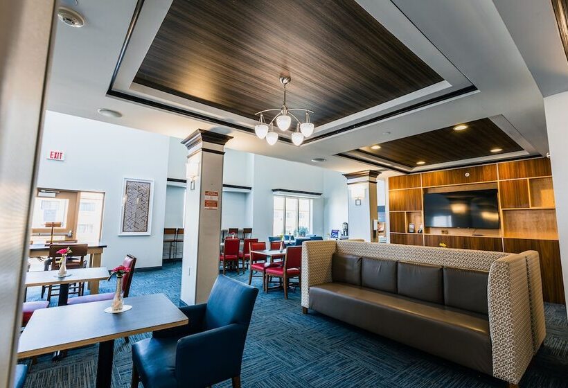 Holiday Inn Express Hotel & Suites Hamburg, An Ihg