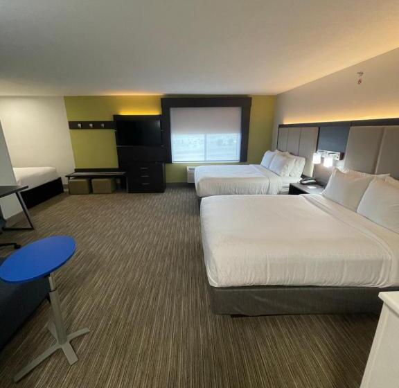 Holiday Inn Express Hotel & Suites Las Vegas, An Ihg