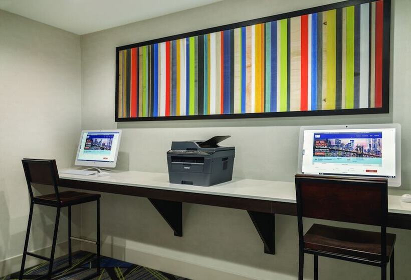 Holiday Inn Express Hotel & Suites Lawton Fort Sill, An Ihg