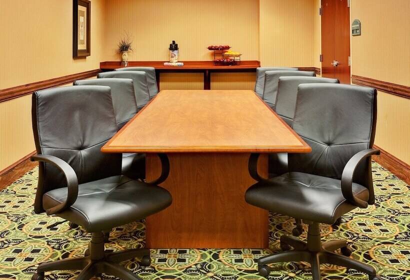 Holiday Inn Express Hotel & Suites Millington Memphis Area, An Ihg