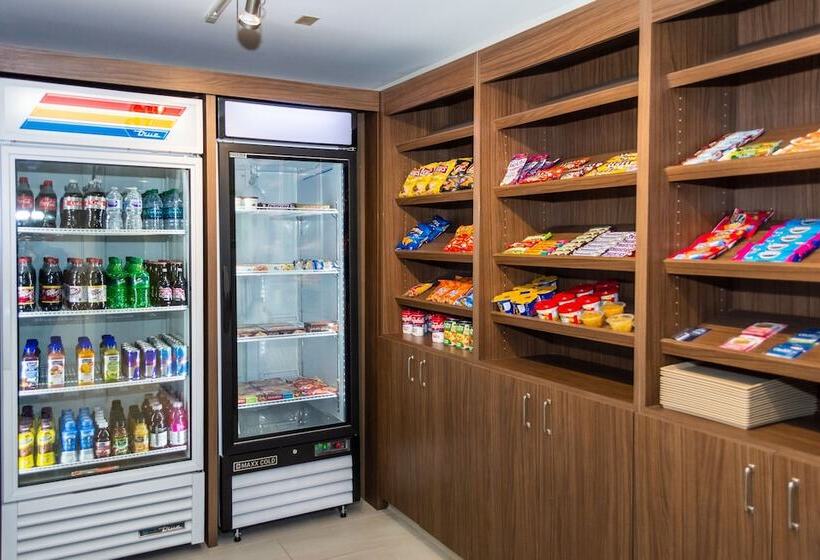 Holiday Inn Express Hotel & Suites Muskogee, An Ihg