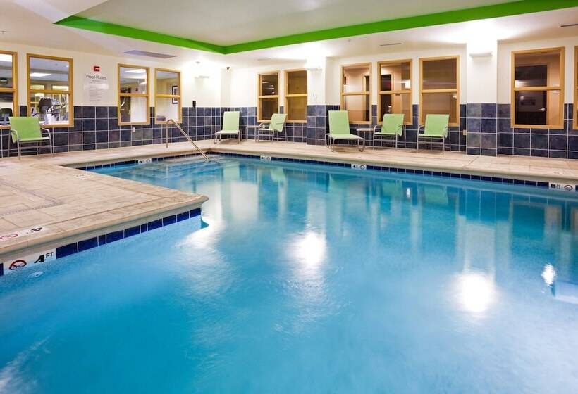 Holiday Inn Express Hotel & Suites Newport South, An Ihg