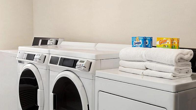 فندق Holiday Inn Express And Suites Pryor, An Ihg