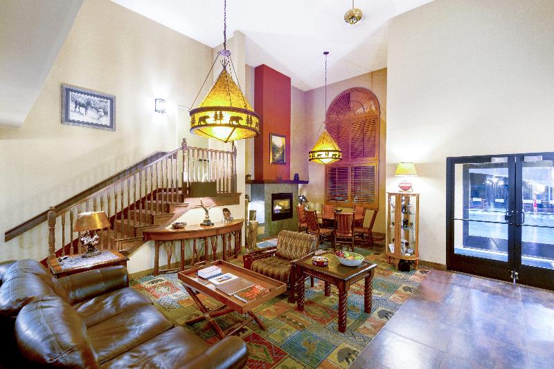 Holiday Inn Express Hotel & Suites Raton, An Ihg