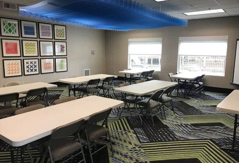 Holiday Inn Express Hotel & Suites Seaside Convention Center, An Ihg