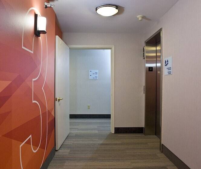 Holiday Inn Express Hotel & Suites Vermillion By Ihg