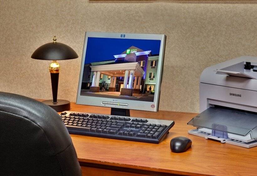 Holiday Inn Express Hotel & Suites Vermillion By Ihg