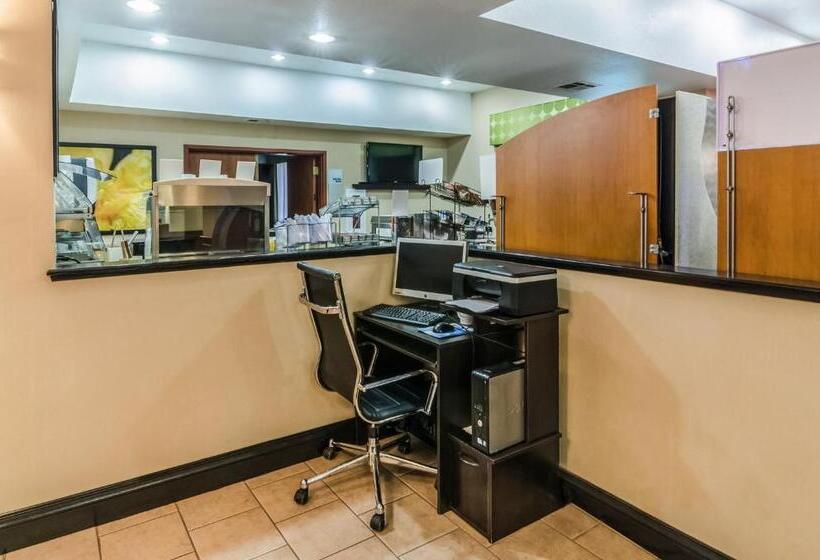 Holiday Inn Express Hotel & Suites Vinita, An Ihg