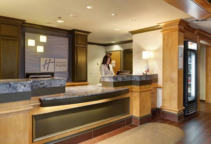 Holiday Inn Express Hotel & Suites Warwick Providence Airport, An Ihg