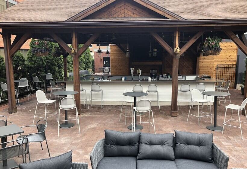 فندق Holiday Inn Express & Suites Williamsport, An Ihg