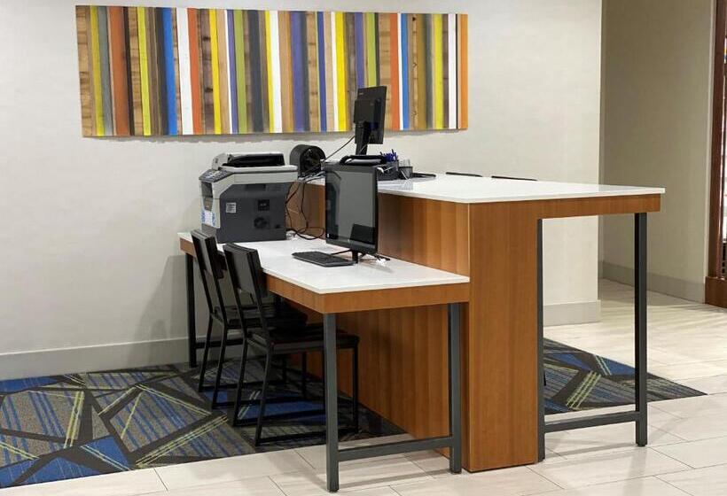 Holiday Inn Express Hotel & Suites Pauls Valley By Ihg