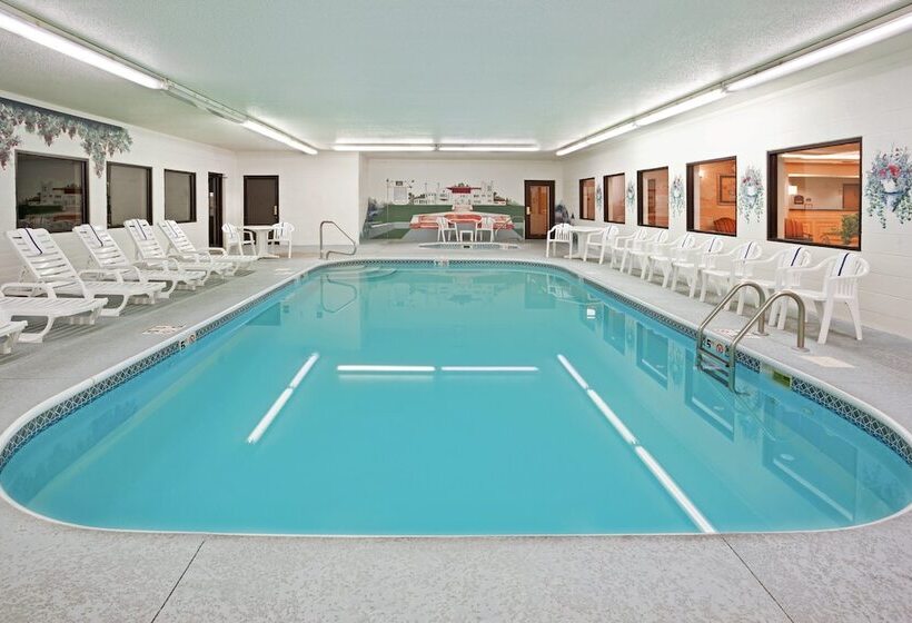 호텔 Holiday Inn Express & Suites Alliance, An Ihg