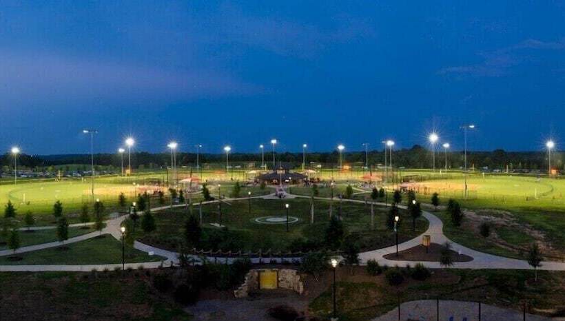 فندق Holiday Inn Express & Suites Greenville Airport, An Ihg