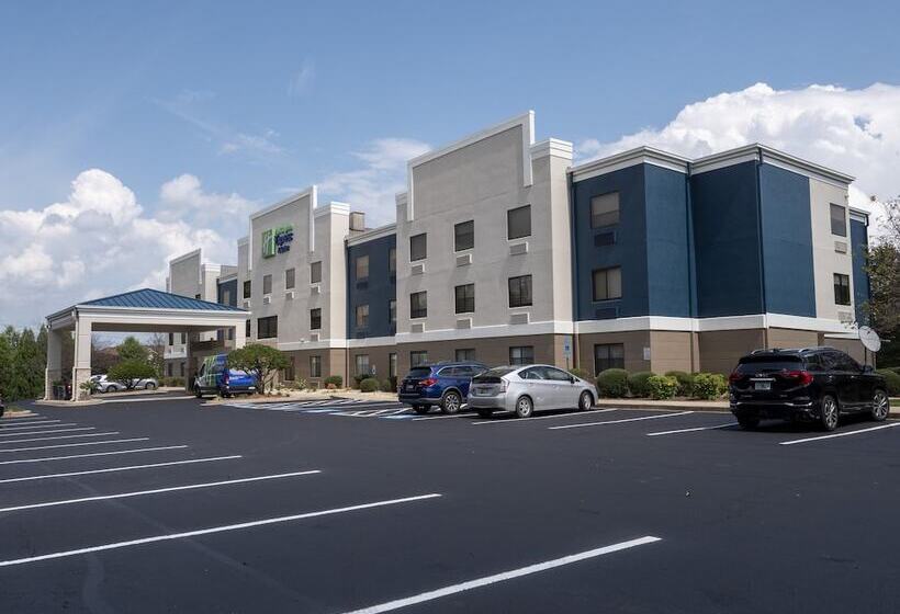 فندق Holiday Inn Express & Suites Greenville Airport, An Ihg