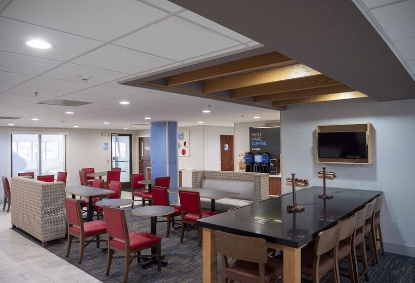 فندق Holiday Inn Express & Suites Greenville Airport, An Ihg
