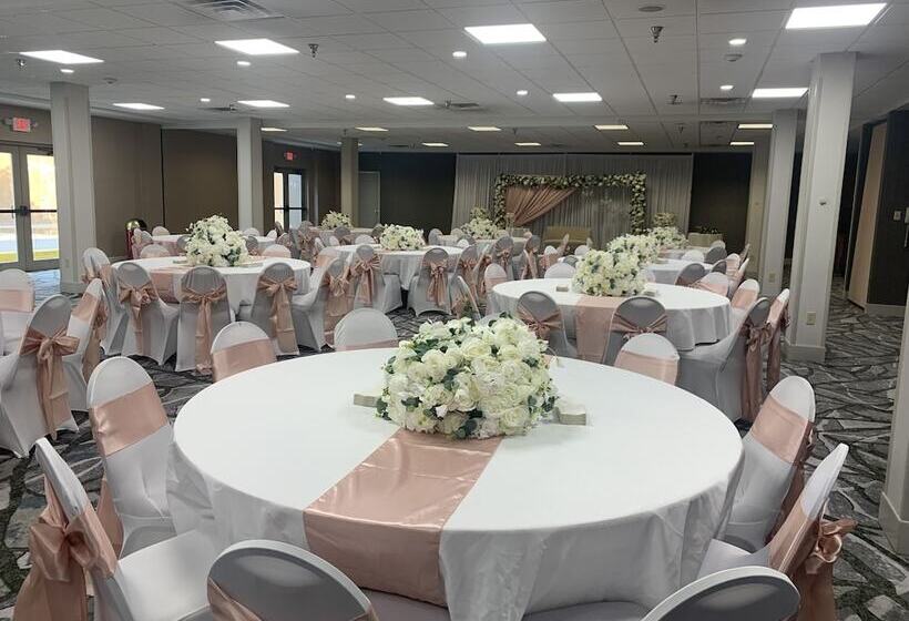 호텔 Holiday Inn Express And Suites Pittsburgh West Mifflin, An Ihg