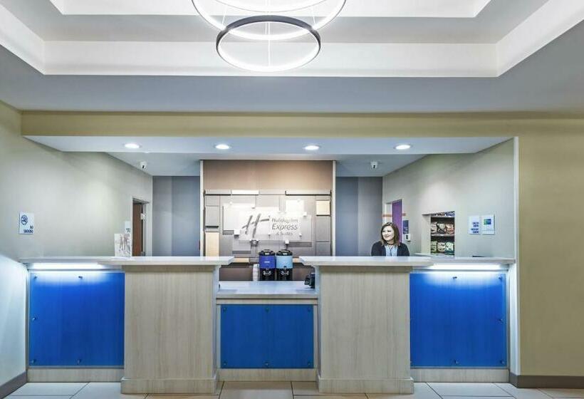 فندق Holiday Inn Express And Suites Pryor, An Ihg