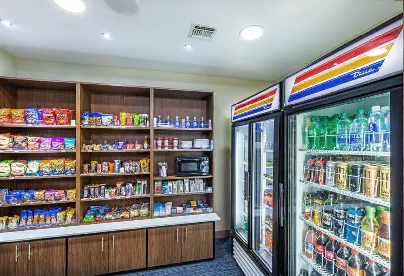 فندق Holiday Inn Express And Suites Pryor, An Ihg