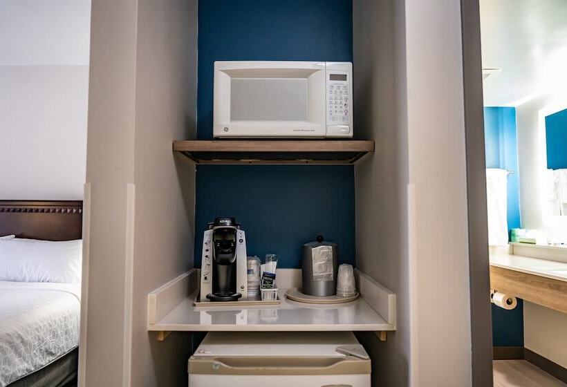 Отель Holiday Inn Express Carneys Point New Jersey Turnpike Exit 1, An Ihg