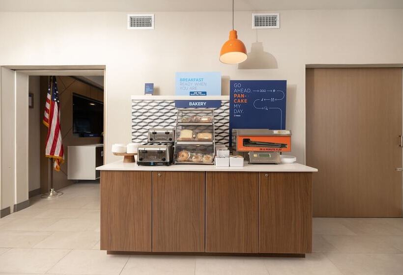 Holiday Inn Express Hotel & Suites Frackville By Ihg