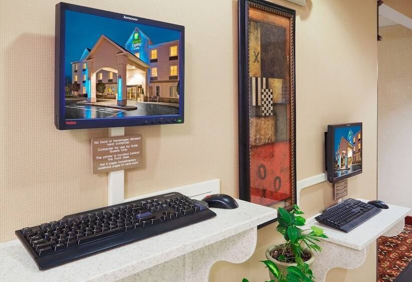 Holiday Inn Express Hotel & Suites Frackville By Ihg