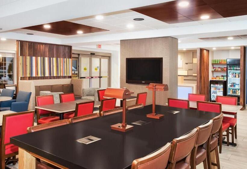 Отель Holiday Inn Express Haskell Wayne Area, An Ihg