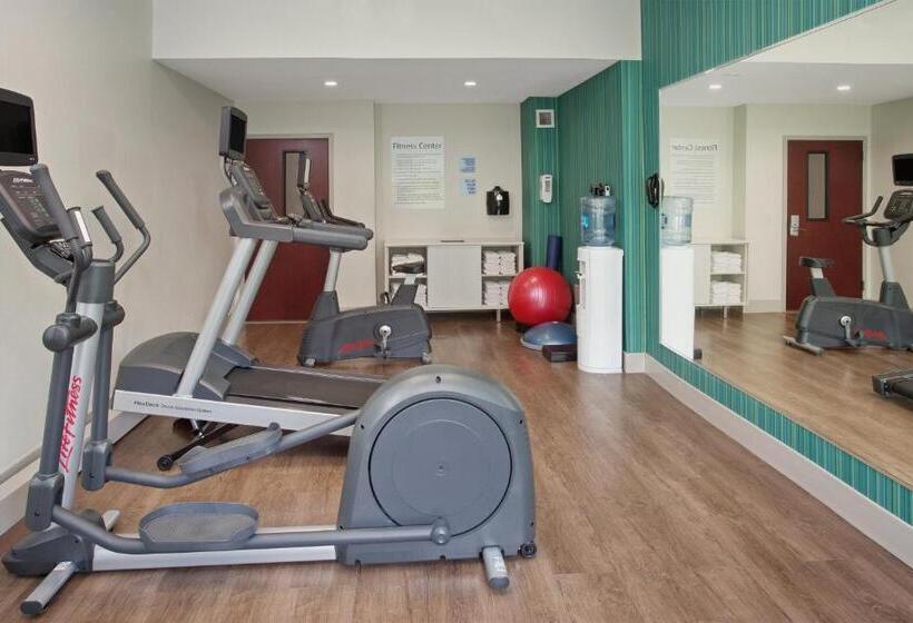 Отель Holiday Inn Express Haskell Wayne Area, An Ihg