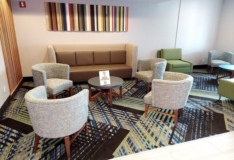 فندق Holiday Inn Express Maspeth, An Ihg