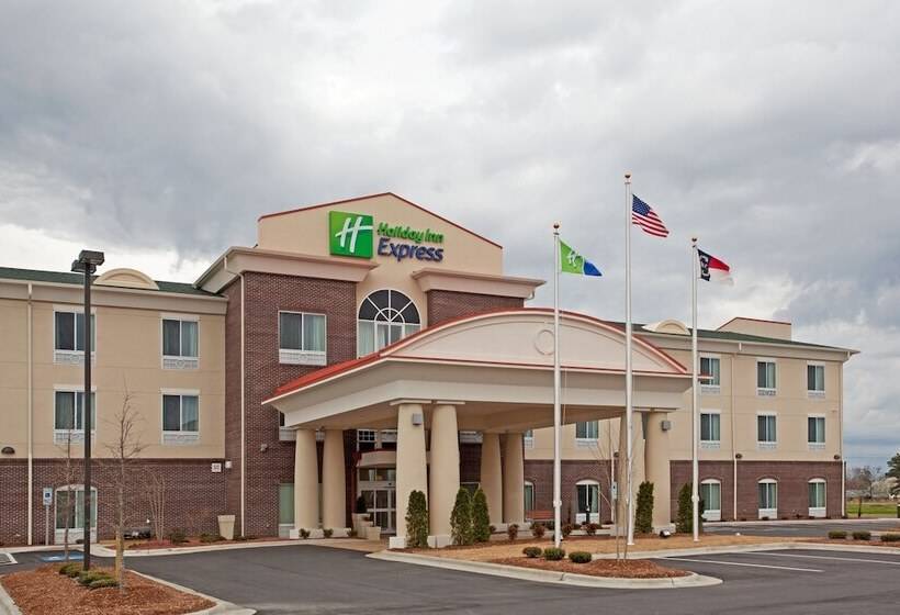 فندق Holiday Inn Express Pembroke, An Ihg
