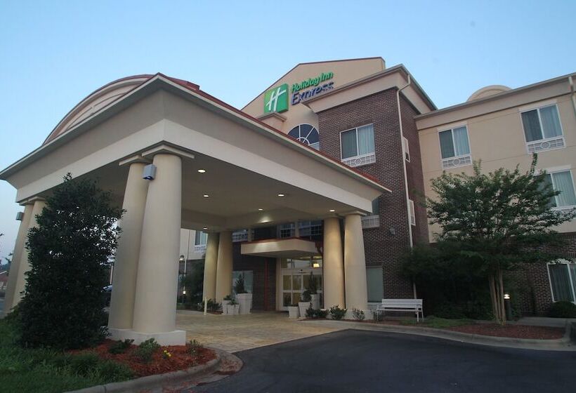 فندق Holiday Inn Express Pembroke, An Ihg