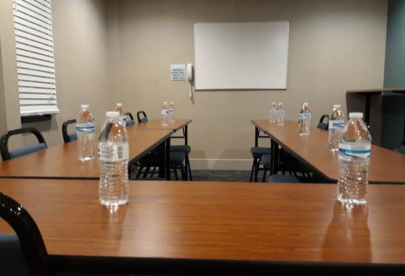 Holiday Inn Express Hotel Pittsburgh North/harmarville, An Ihg