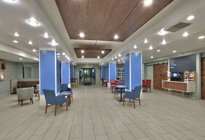 فندق Holiday Inn Express Santa Rosa, An Ihg