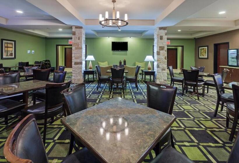 فندق Holiday Inn Express & Suites Brady, An Ihg
