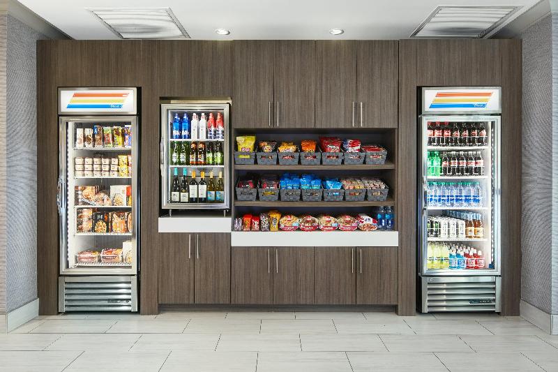 فندق Holiday Inn Express & Suites I 26 & Us 29 At Westgate Mall, An Ihg