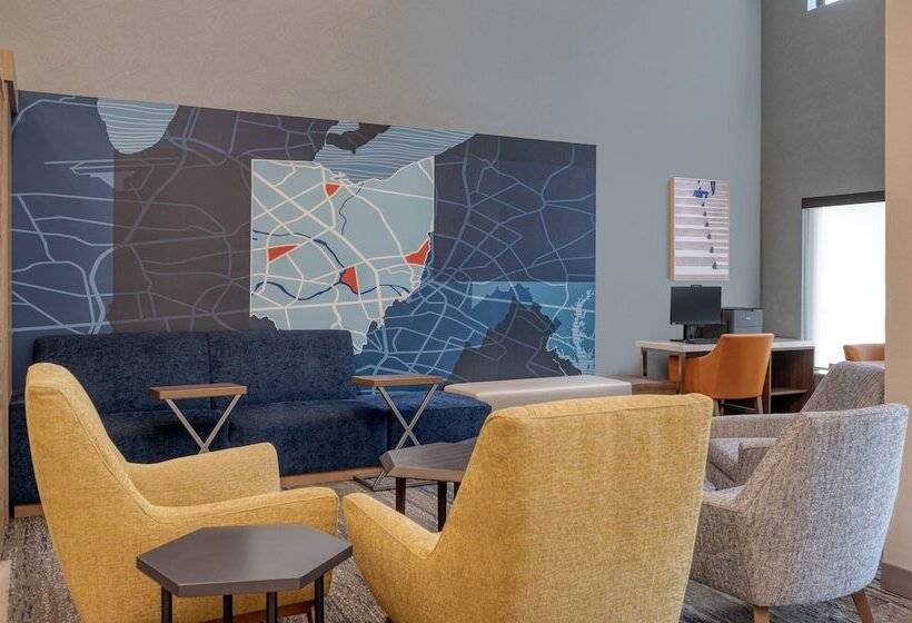 فندق Holiday Inn Express & Suites Wadsworth, An Ihg