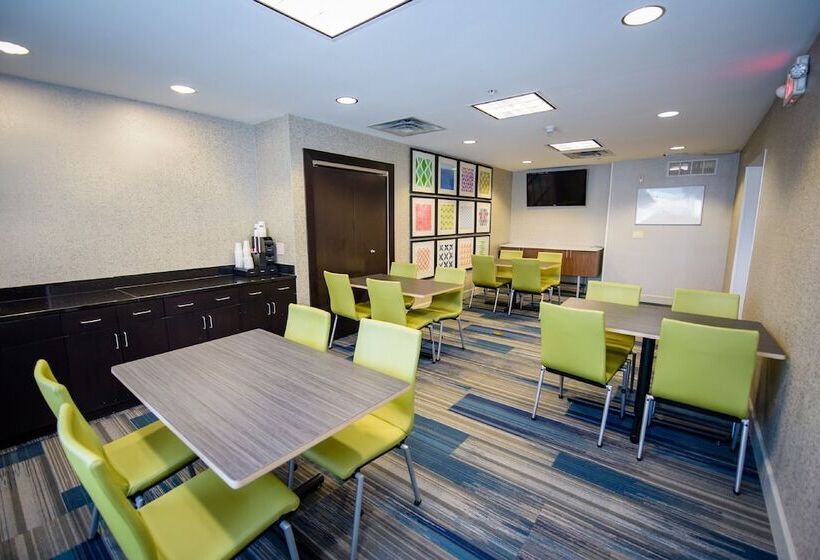 호텔 Holiday Inn Express Tulsa South Bixby, An Ihg