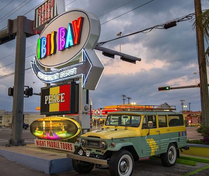 בית מלון כפרי Ibis Bay Resort