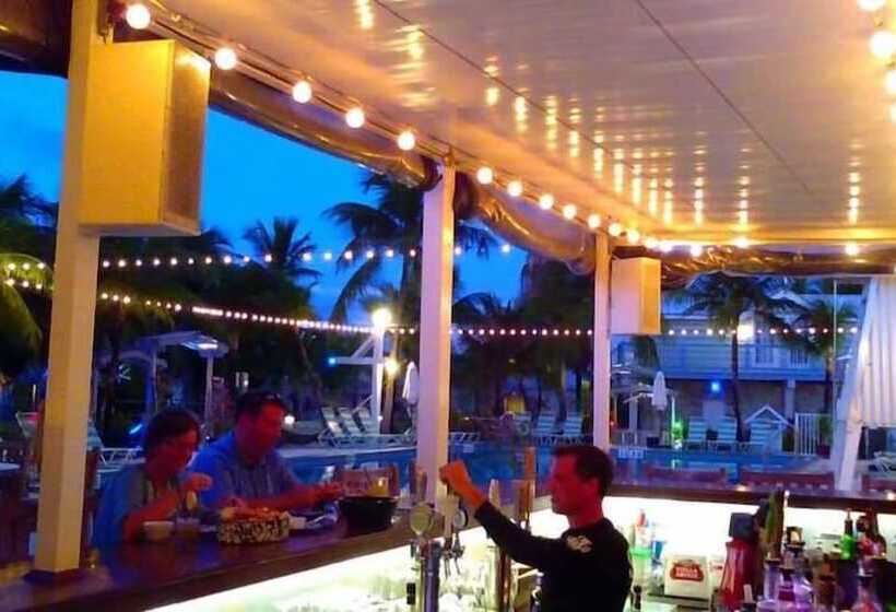 בית מלון כפרי Ibis Bay Resort