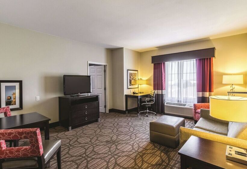 Отель La Quinta By Wyndham Fargo Medical Center