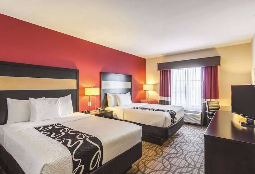 Отель La Quinta By Wyndham Fargo Medical Center