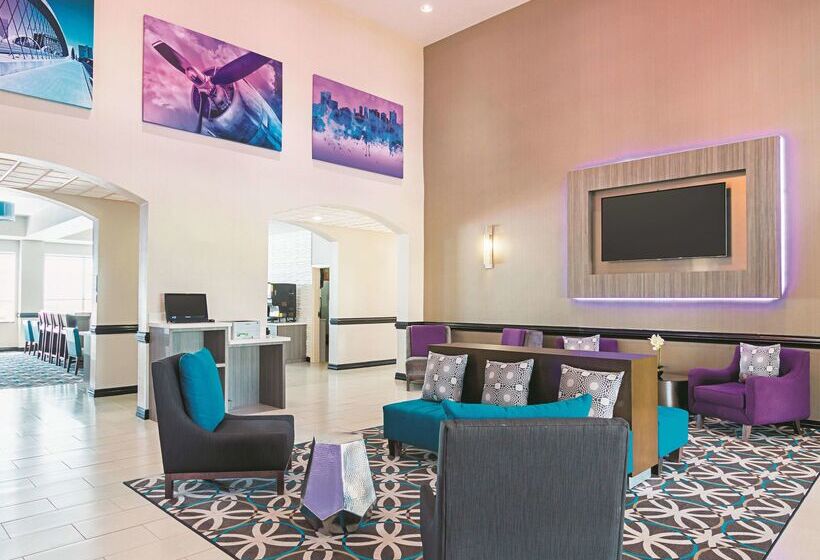 Отель La Quinta By Wyndham Ft. Worth Forest Hill, Tx