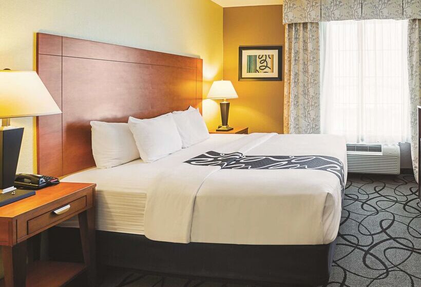 هتل La Quinta By Wyndham Ft. Worth   Forest Hill, Tx