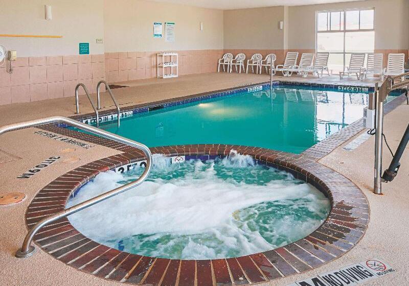 Отель La Quinta By Wyndham Ft. Worth Forest Hill, Tx