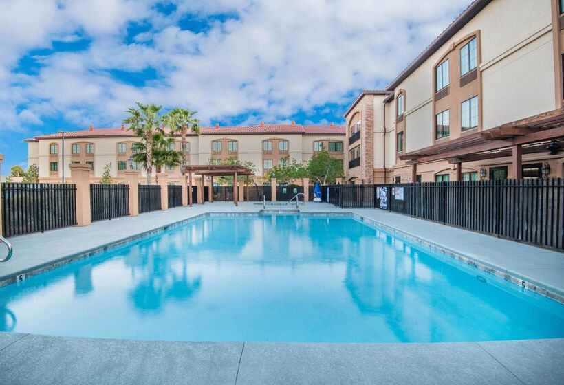 בית מלון כפרי La Quinta By Wyndham Las Vegas Airport South