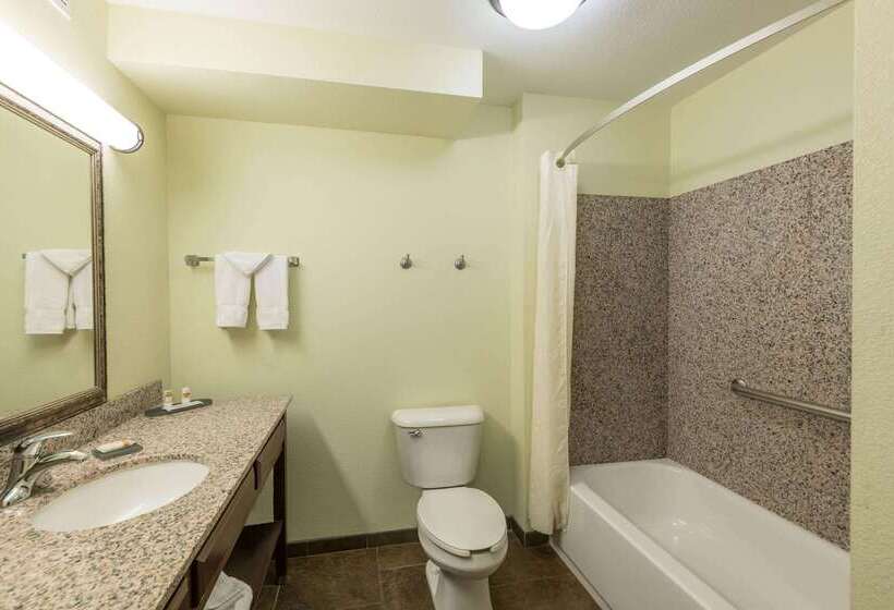 هتل La Quinta By Wyndham Las Vegas Airport South