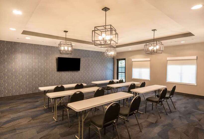 בית מלון כפרי La Quinta By Wyndham Las Vegas Airport South